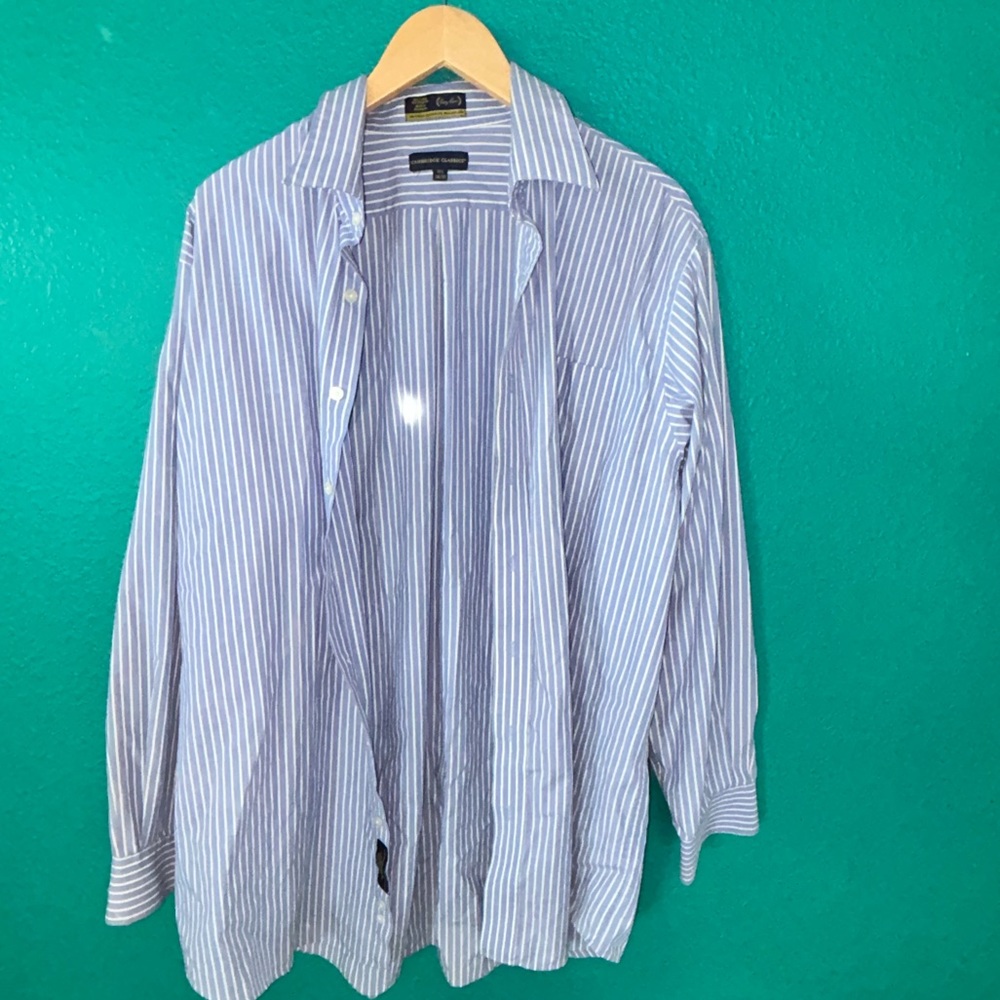 Cambridge Classics size 17 1/2 button down men’s shirt. F18